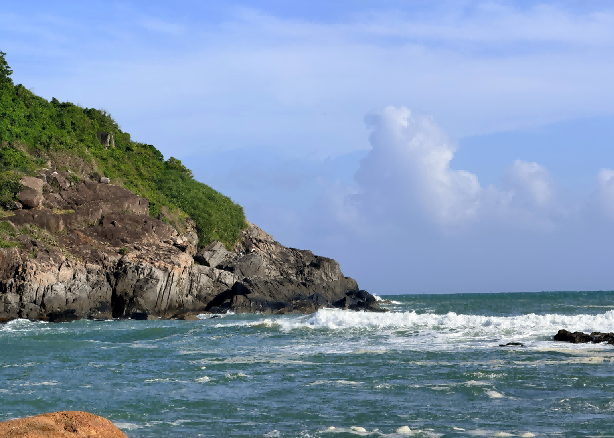 Discovering the Beauty of Lingshui, Hainan